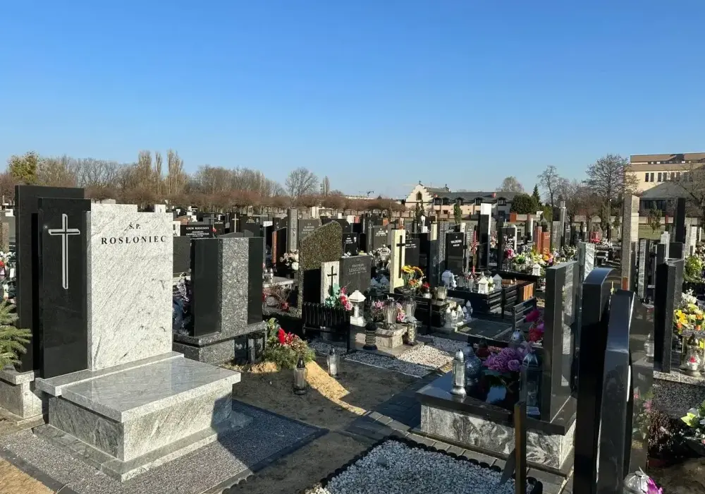 Ile kosztuje miejsce na cmentarzu parafialnym 2026 - pełny cennik