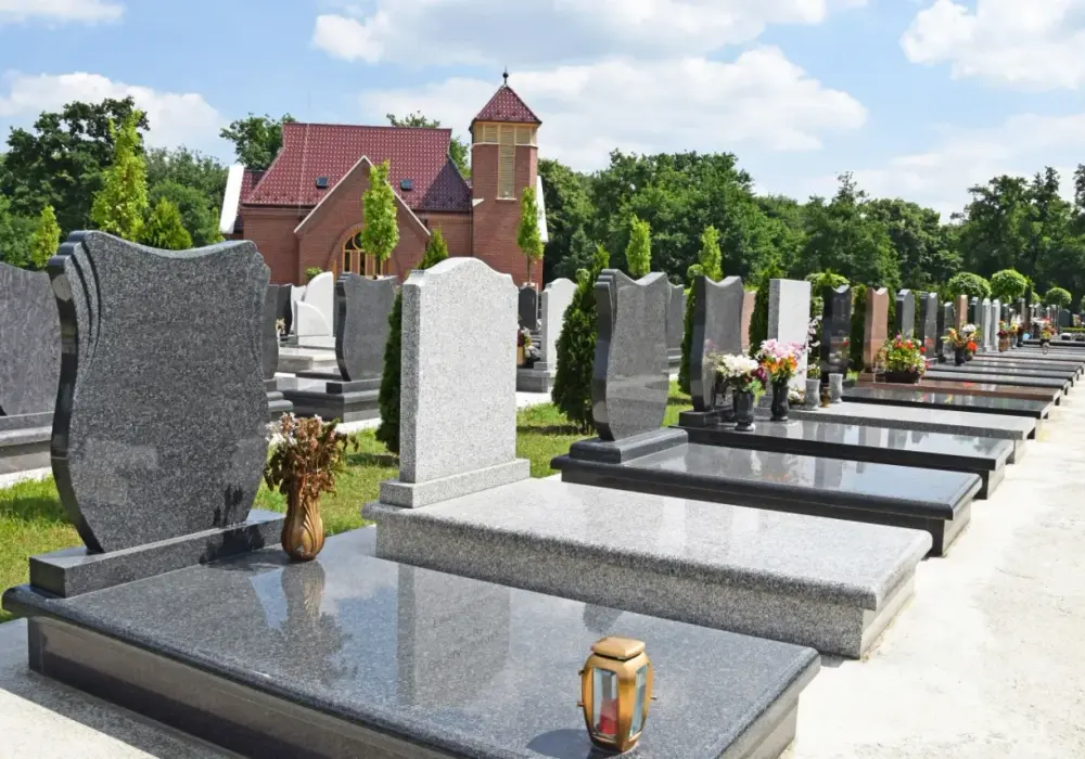 Ile kosztuje nagrobek? Cennik 2026 i uniknij ukrytych opłat