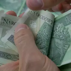 Pieniądze z OFE po śmierci męża – jak je odzyskać i co zrobić?