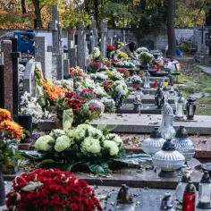 Kto jest właścicielem miejsca na cmentarzu? Poznaj swoje prawa i obowiązki