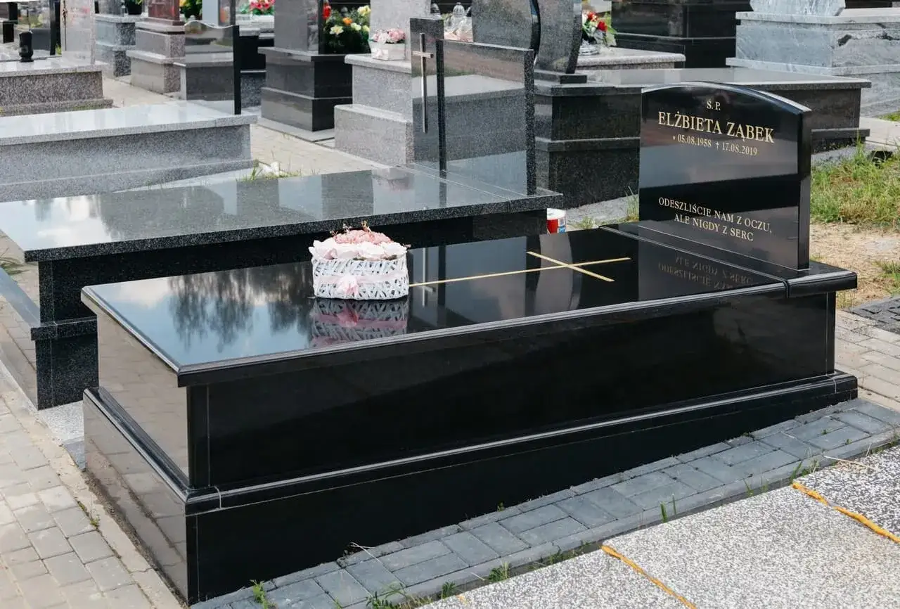 Ceny pomników pojedynczych granitowych