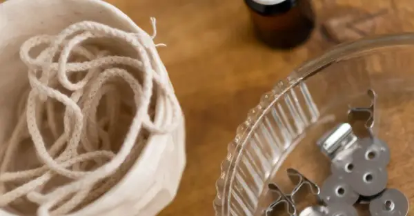 Jak zrobić knot do świec DIY? Prosty przewodnik krok po kroku