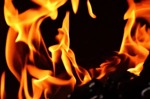 Kremacja jaka temperatura: poznaj kluczowe informacje o procesie