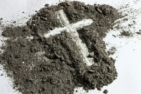 Co to jest kremacja zwłok? Proces, zasady i kulturowe aspekty