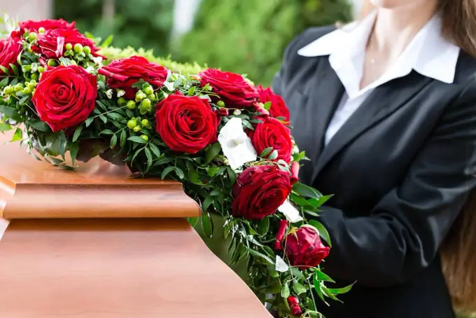 Września: Jak znaleźć i opublikować nekrolog? Przewodnik