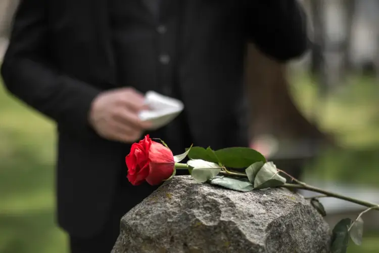 Kremacja w Polsce: przewodnik po lokalizacji, kosztach i formalnościach